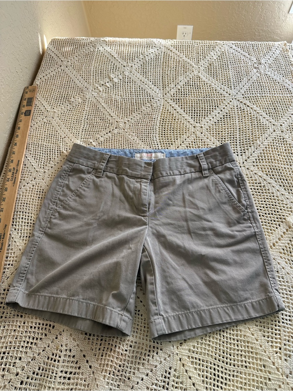 J. Crew Chino Shorts Broken In  Womens 2 Brown Cotton Regular Fit Flat Front